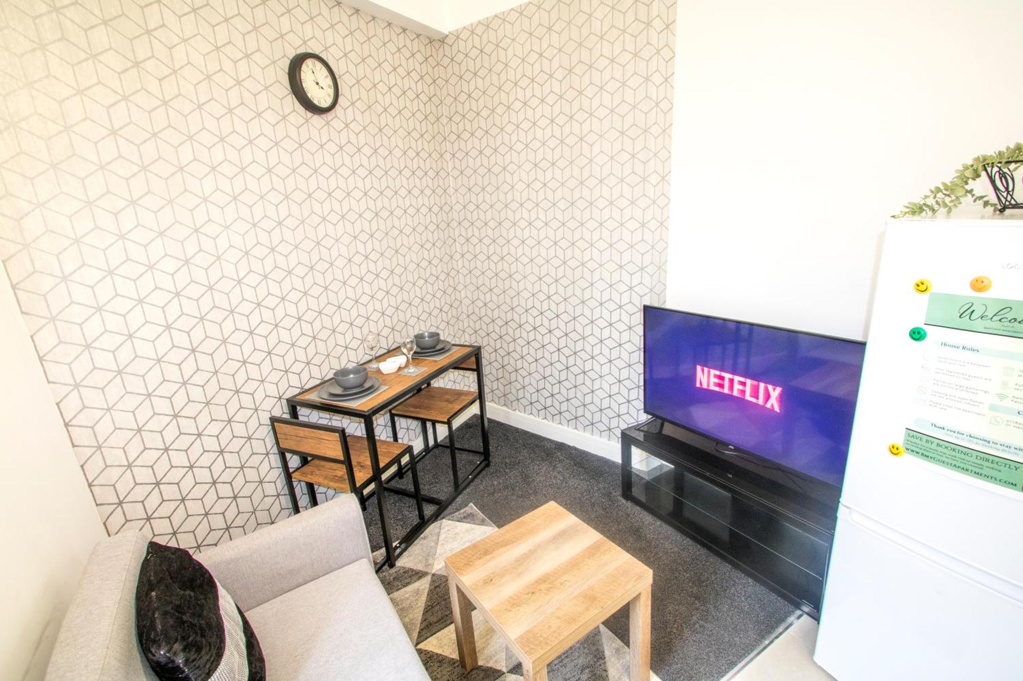 Cozy And Charming - 1 Bedroom Apartment - Free Parking, Transit Links, Close To Stadiums Manchester Buitenkant foto