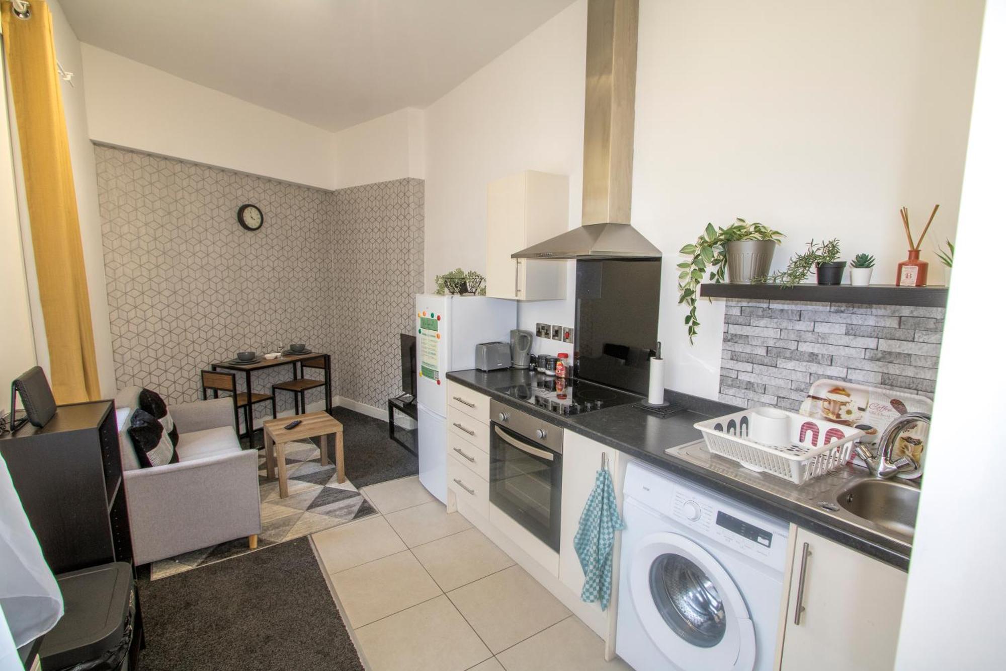 Cozy And Charming - 1 Bedroom Apartment - Free Parking, Transit Links, Close To Stadiums Manchester Buitenkant foto