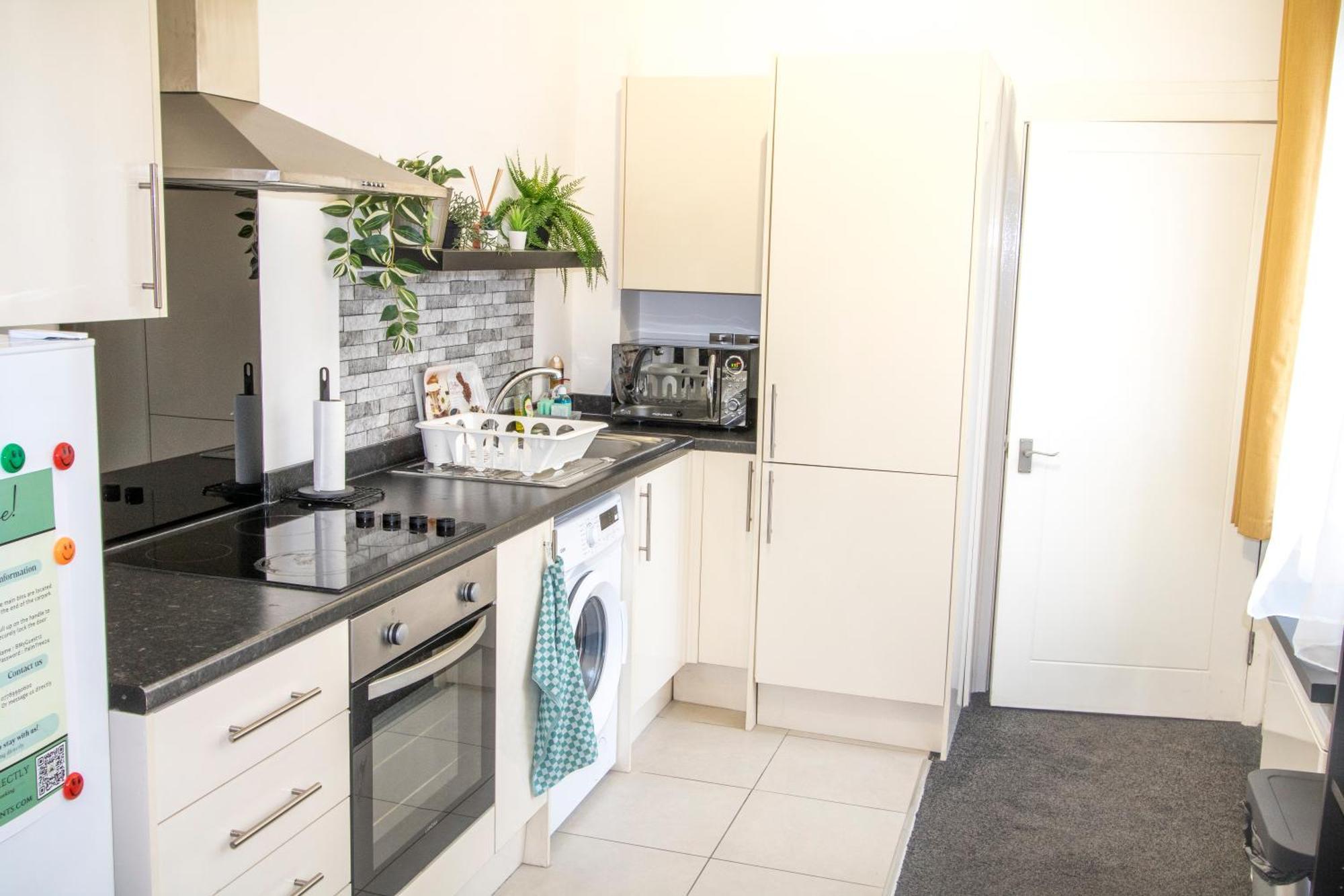 Cozy And Charming - 1 Bedroom Apartment - Free Parking, Transit Links, Close To Stadiums Manchester Buitenkant foto